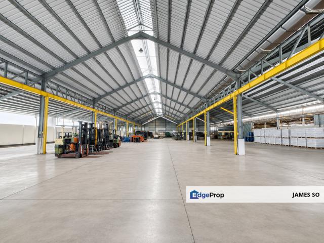 Warehouse for sale in Malaka
