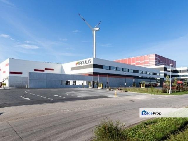 Warehouse for sale in Malaka