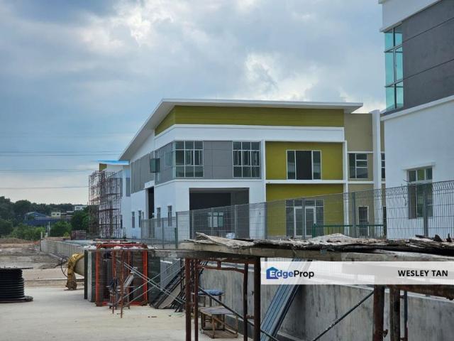 Warehouse for sale in Malaka