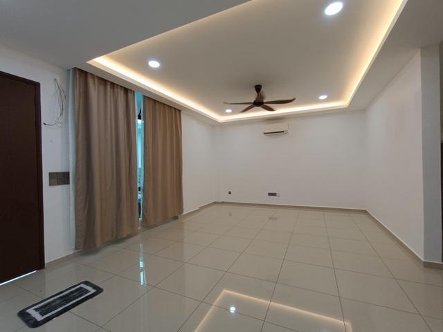 Terraced House for rent in Malaka