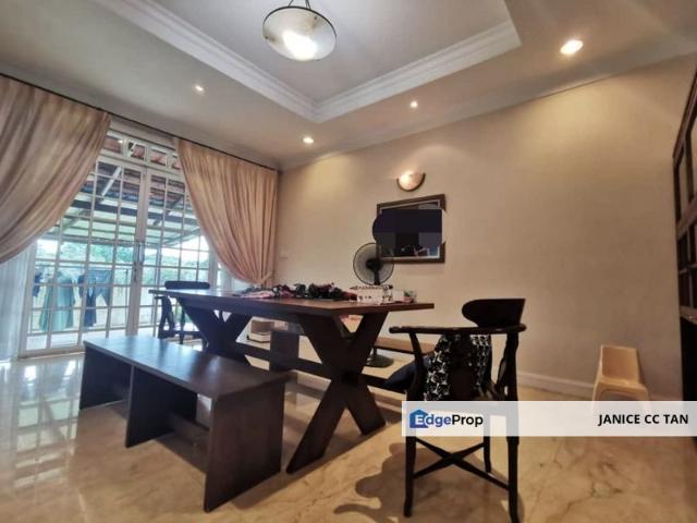 House for sale in Malaka