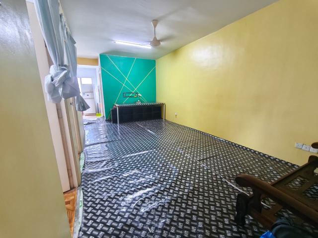 Apartment for sale in Malaka
