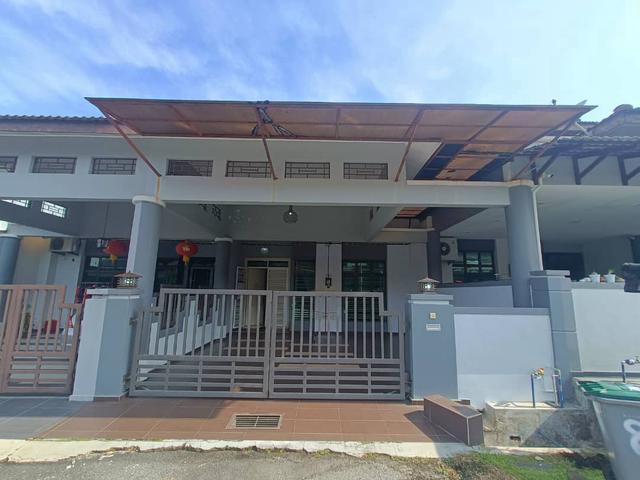 Terraced House for rent in Malaka