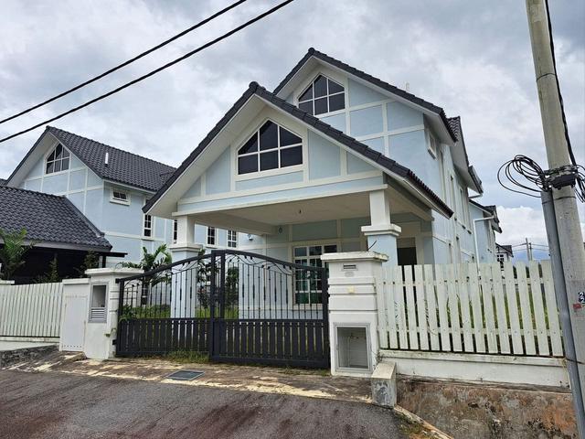 Bungalow for sale in Malaka
