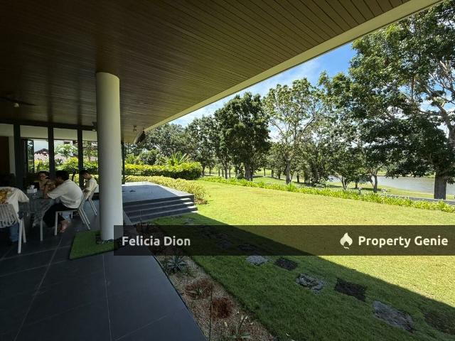 Bungalow for sale in Malaka
