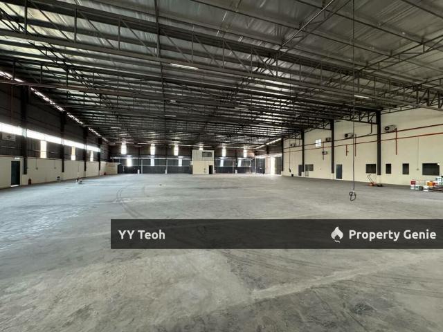 Warehouse for rent in Malaka