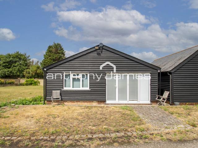 House for rent in Hawley, Monks Orchard
