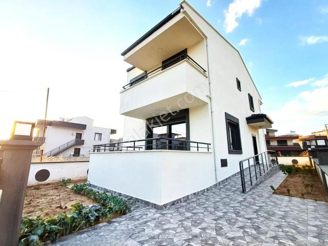 Burhaniye, Balikesir içerisinde satılık Villa