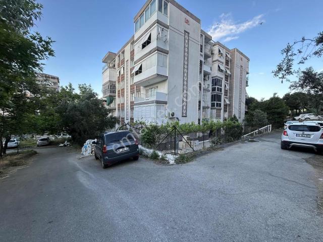 Karabağlar, İzmir içerisinde satılık mülk