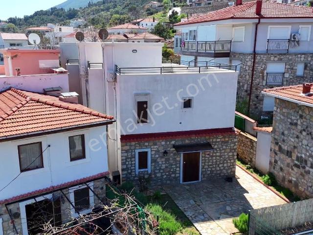 Karaburun, İzmir içerisinde kiralık Villa