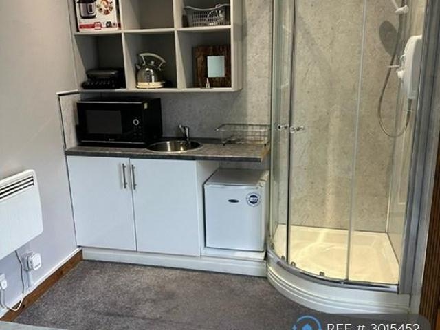 House for rent in Freezywater, Greater London