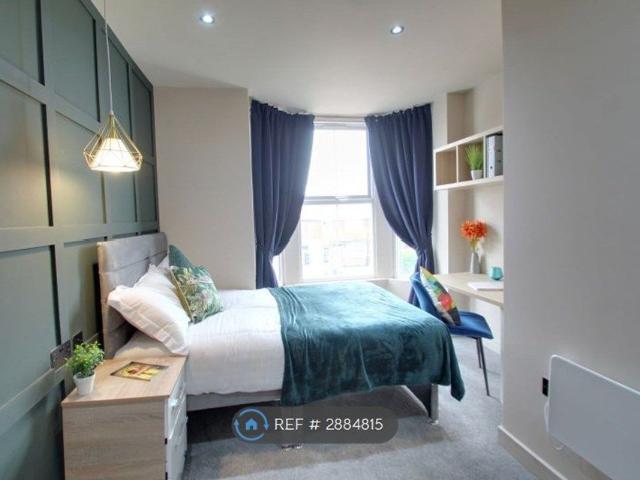 Room for rent in Aylestone Park, Old Wharf