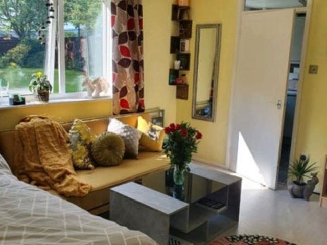 Studio for rent in Ickenham, Greater London