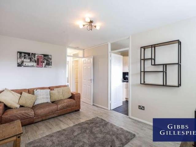 Apartment for rent in Uxbridge, Ickenham