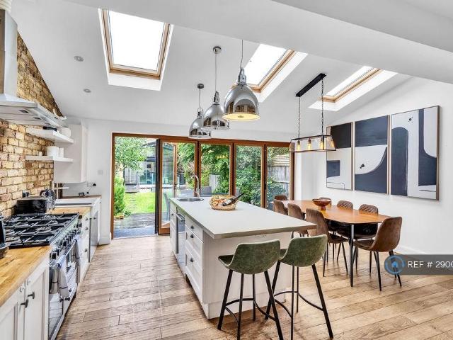 House for rent in London Borough of Merton, Merton Park