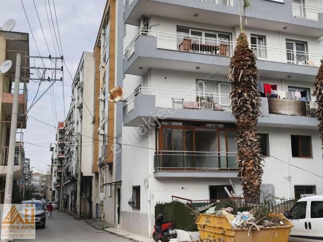 Karşiyaka, İzmir içerisinde satılık mülk