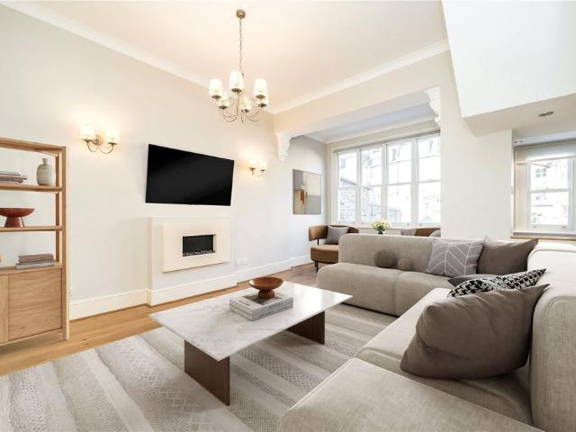 House for rent in Brook Green, Greater London