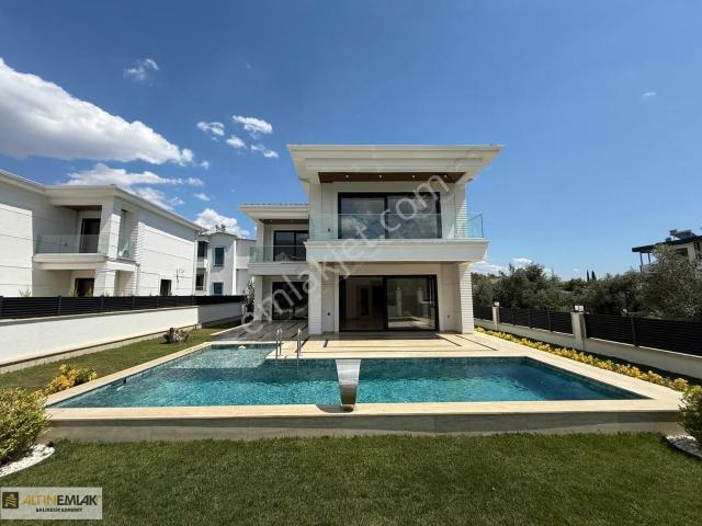 Edremit, Balikesir içerisinde satılık Villa