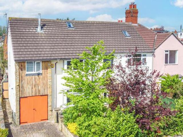 House for sale in Roundhay, West Yorkshire