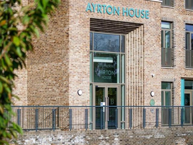 House for rent in Mill Hill, Greater London