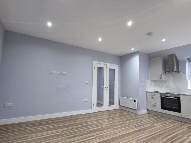 Apartment for rent in Hanworth, Bracknell