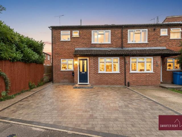 House for rent in Holyport, Bray