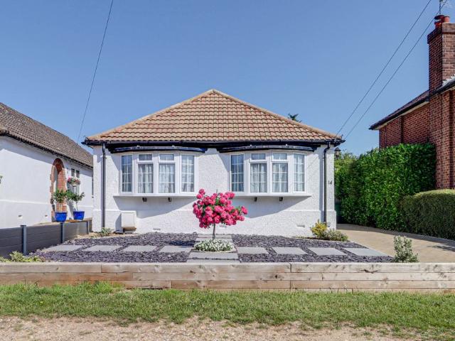 House for rent in Five Acres, Hertfordshire