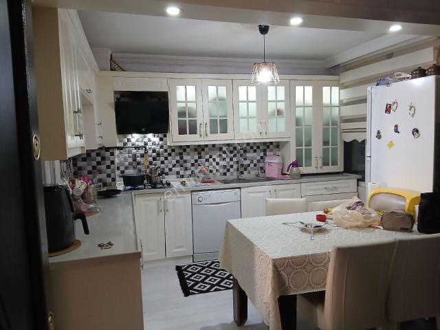 Akhisar, Manisa içerisinde satılık mülk