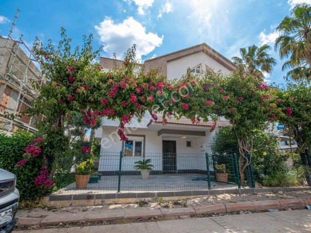 Aksu, Antalya içerisinde satılık Villa