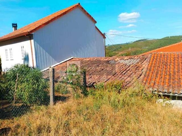 Casa en venta en Ourense, Galicia