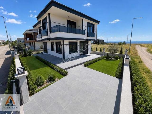 Ayvalik, Balikesir içerisinde satılık Villa