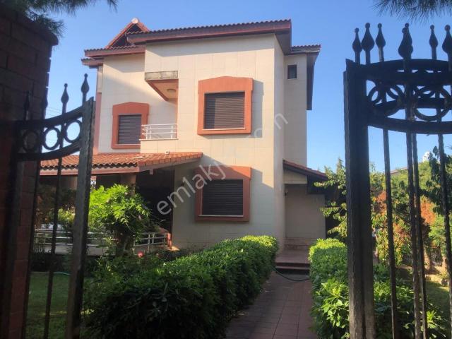 Ayvalik içerisinde kiralık Villa