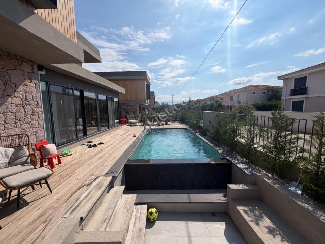 Ayvalik, Balikesir içerisinde satılık Villa