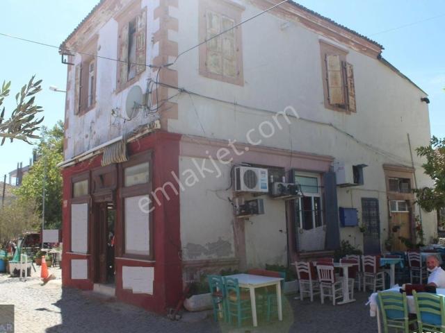 Ayvalik, Balikesir içerisinde satılık Bina