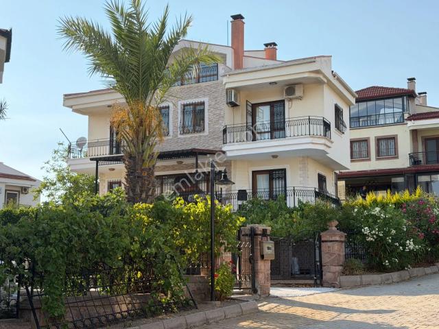 Ayvalik, Balikesir içerisinde satılık Villa
