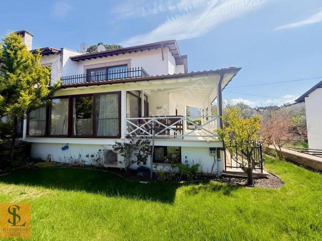 Ayvalik, Balikesir içerisinde satılık Villa