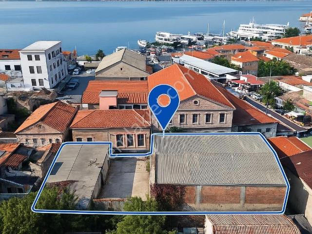 Ayvalik, Balikesir içerisinde satılık Bina