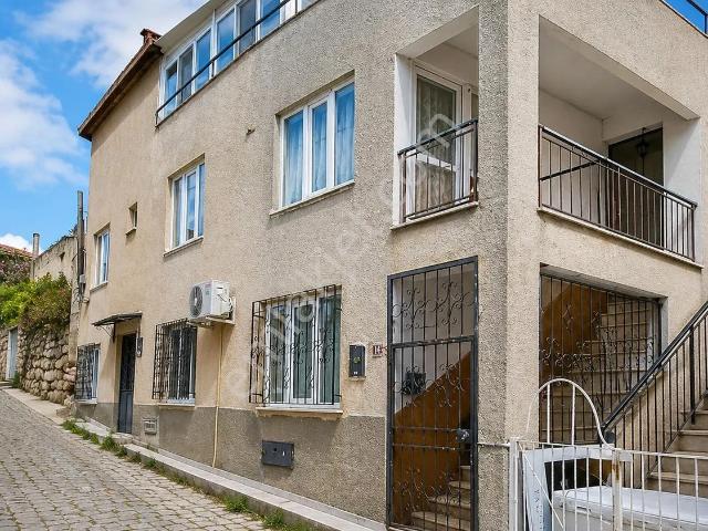 Ayvalik, Balikesir içerisinde satılık Bina
