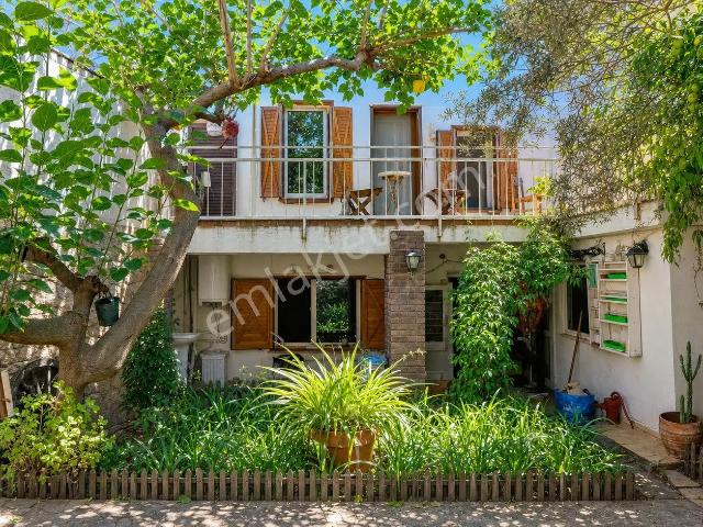 Ayvalik, Balikesir içerisinde satılık Villa