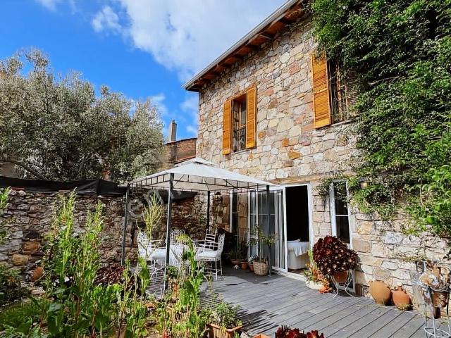 Ayvalik, Balikesir içerisinde satılık Villa