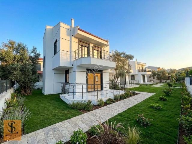 Sahil Kent Mahallesi, Ayvalık içerisinde satılık Villa