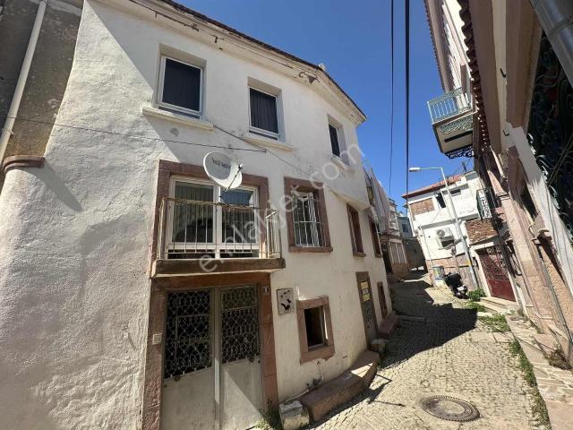 Ayvalik, Balikesir içerisinde satılık Bina