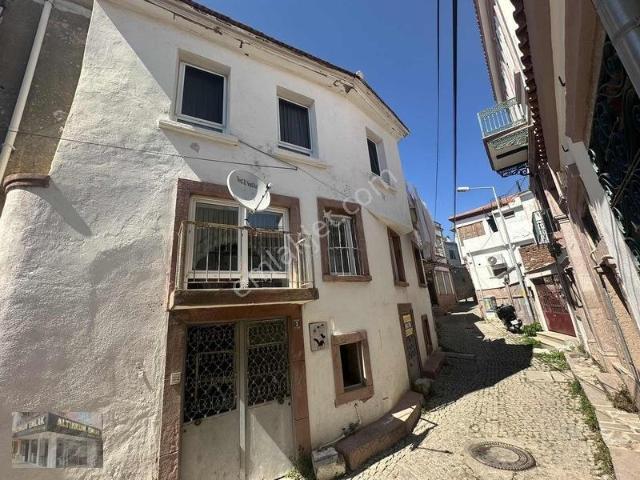 Ayvalik, Balikesir içerisinde satılık Bina