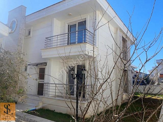Ayvalik, Balikesir içerisinde satılık Villa
