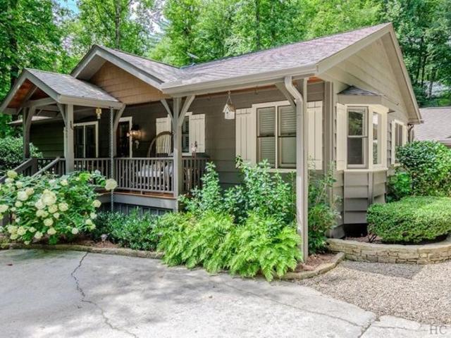 House for sale in Sapphire
