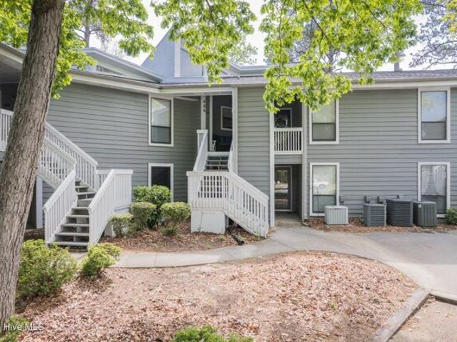 Condo for sale in Hampstead