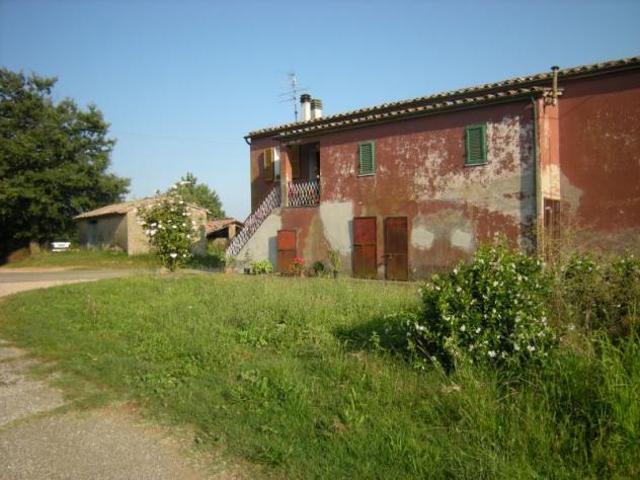 Locale Commerciale in vendita a Unione di Comuni Montani Colline del Fiora, Sorano