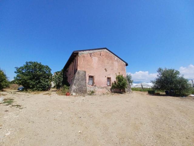 Rustico in vendita a Bellizzi, Campania