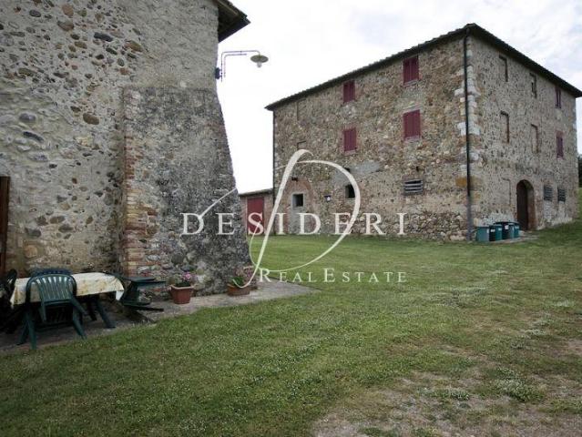 Rustico in vendita a Civitella Paganico, Pari
