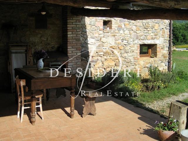 Rustico in vendita a Civitella Paganico, Pari